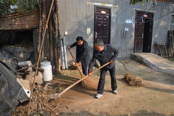 濮陽市自來水公司“手拉手”庭院整治活動(dòng)